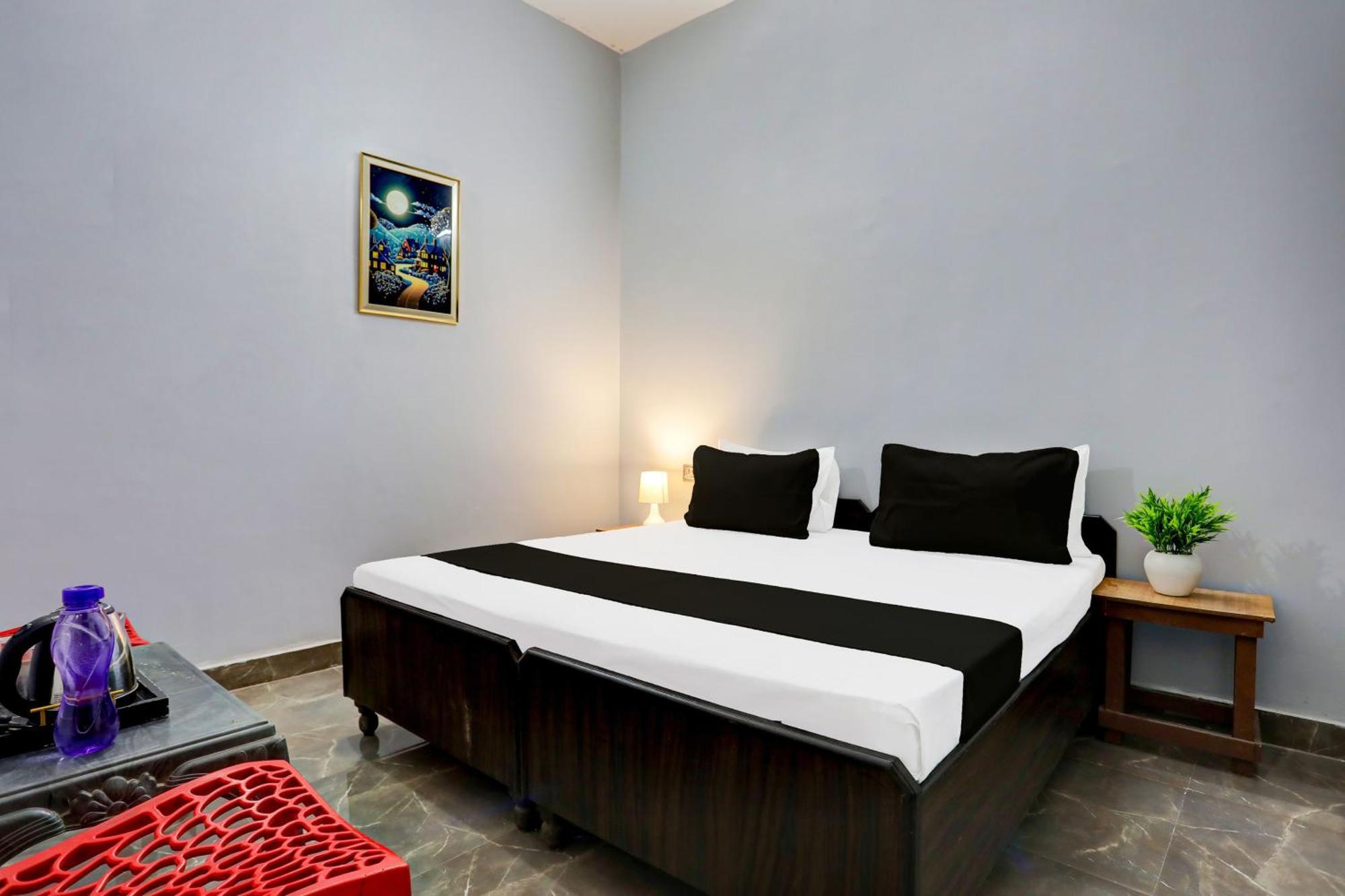 Super Hotel Live View Indraprastha Εξωτερικό φωτογραφία