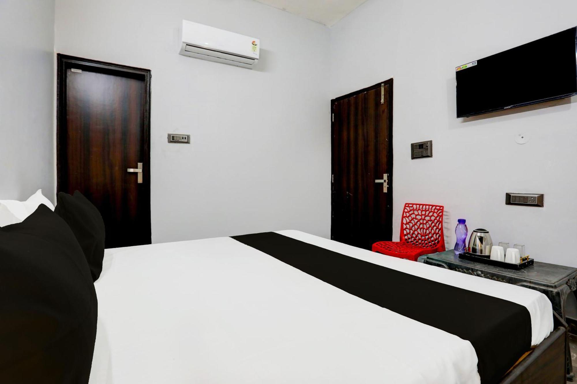 Super Hotel Live View Indraprastha Εξωτερικό φωτογραφία