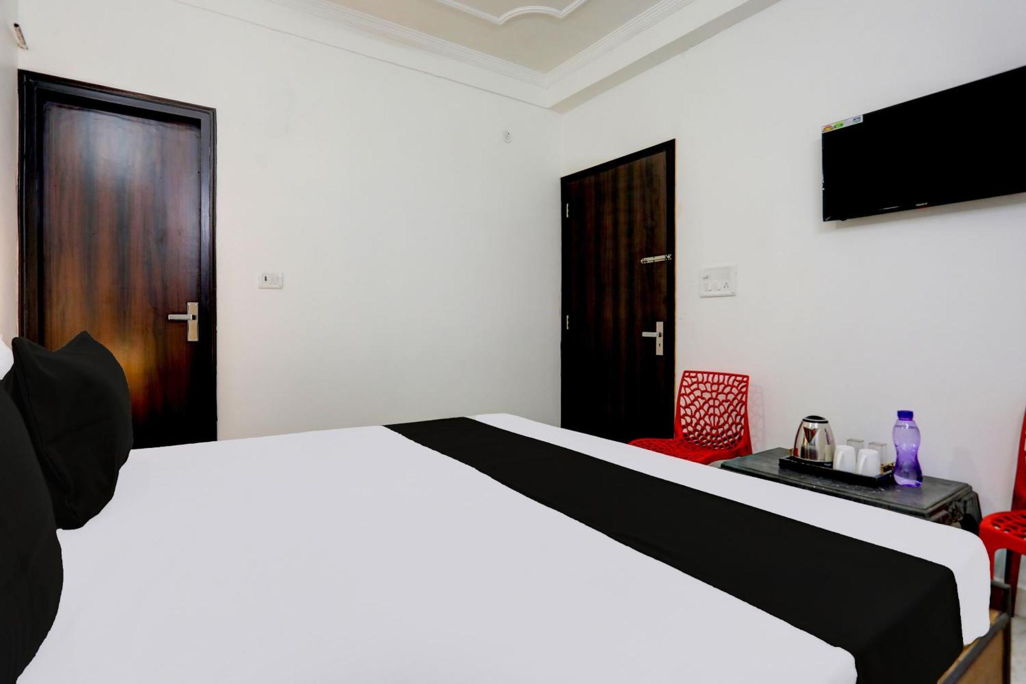 Super Hotel Live View Indraprastha Εξωτερικό φωτογραφία